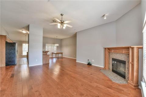 4020 W Queens Dr, Moore, OK 73160 photo 4