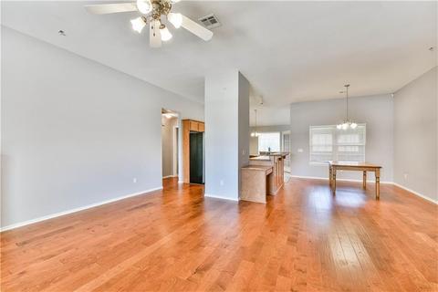 4020 W Queens Dr, Moore, OK 73160 photo 5