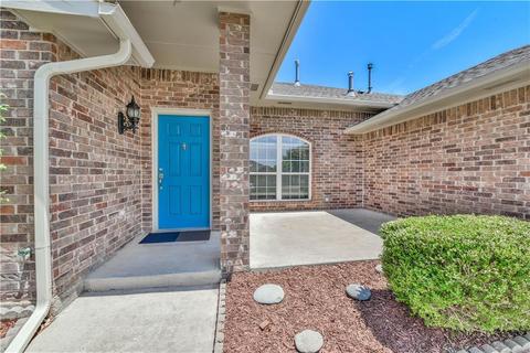 4020 W Queens Dr, Moore, OK 73160 photo 3