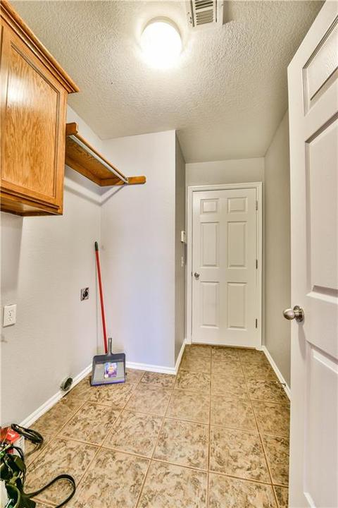 4020 W Queens Dr, Moore, OK 73160 photo 24