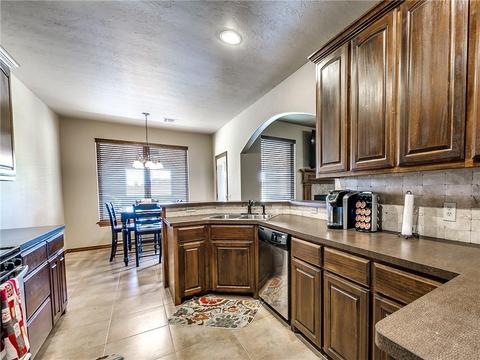 1608 Camelot St, Tuttle, OK 73089 photo 11