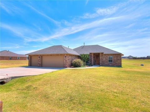 1608 Camelot St, Tuttle, OK 73089 photo 1