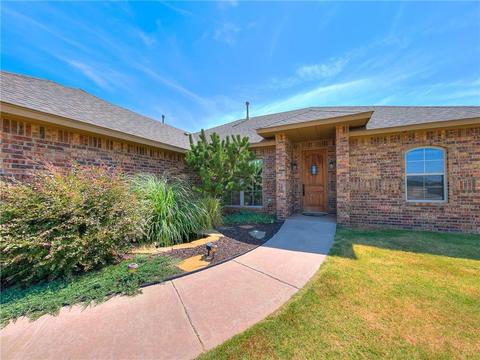1608 Camelot St, Tuttle, OK 73089 photo 2