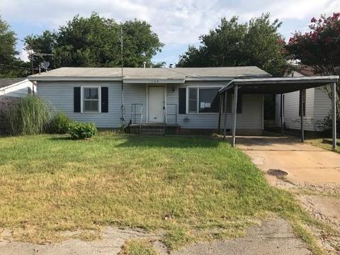 1028 E Wayne St, Shawnee, OK 74801 photo 1