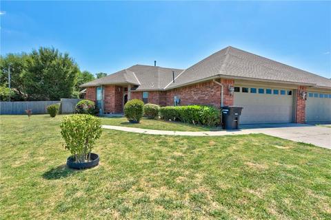 336 Falling Leaf Ter, Moore, OK 73160 photo 3