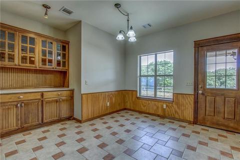 9300 E Post Oak Rd, Noble, OK 73068 photo 8