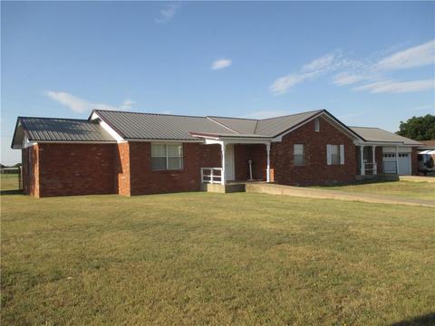 701 E Benton Ave, Sayre, OK 73662 photo 1