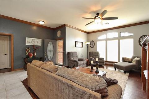 962 Garden Rd, Tuttle, OK 73089 photo 6