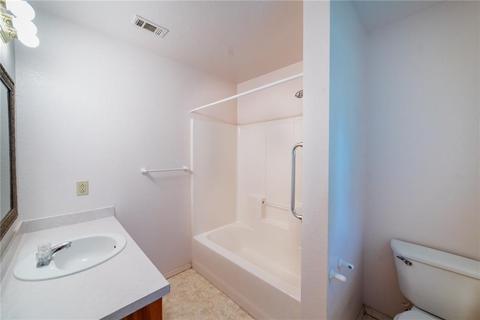 800 N Brooks St, Broken Bow, OK 74728 photo 6