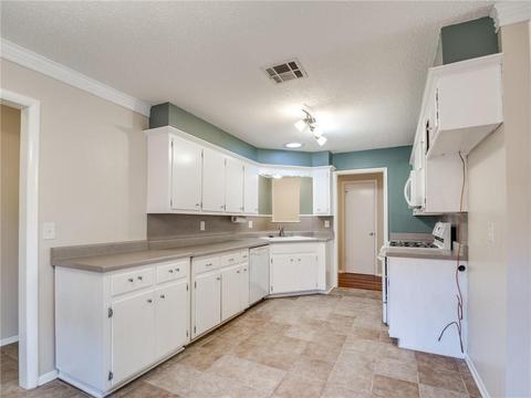 524 E 28th St, Edmond, OK 73013 photo 7