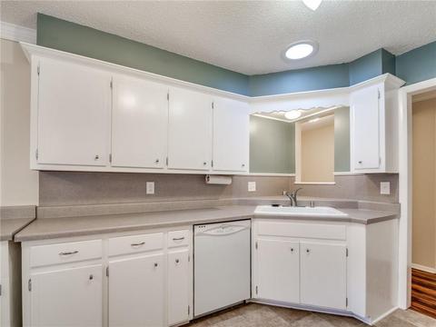 524 E 28th St, Edmond, OK 73013 photo 8