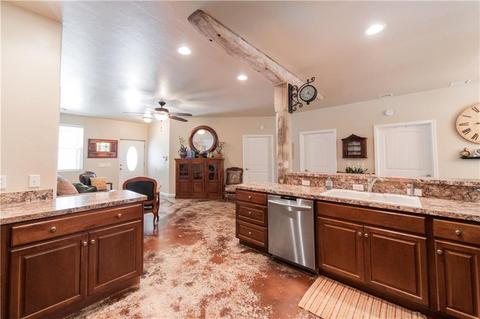108 Kimberly Dr, Mcloud, OK 74851 photo 8