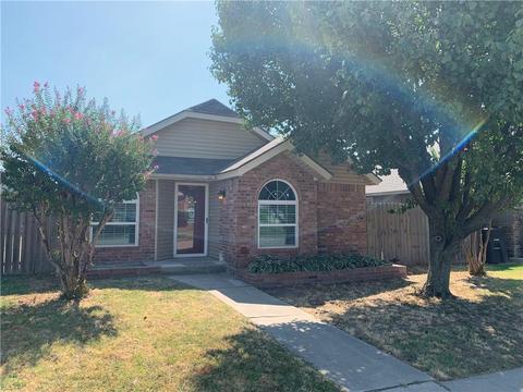 2104 Westmore Dr, Moore, OK 73170 photo 2