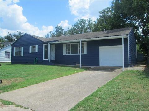 1005 E 7th Pl, Ada, OK 74820 photo 1