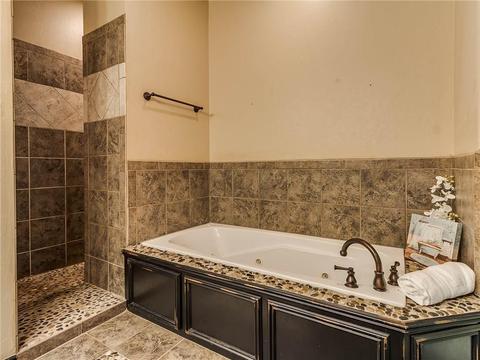 1905 Evans Ct, Moore, OK 73160 photo 17