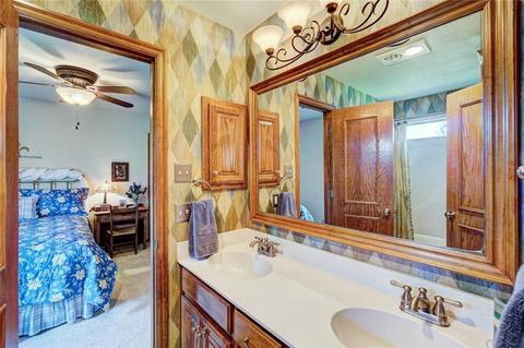 131 Wright Cir, Edmond, OK 73013 photo 23