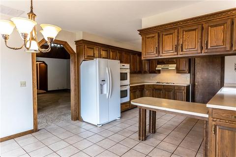 904 N Broadway Ave, Hydro, OK 73048 photo 9