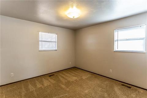 904 N Broadway Ave, Hydro, OK 73048 photo 15