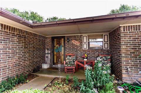 904 N Broadway Ave, Hydro, OK 73048 photo 4