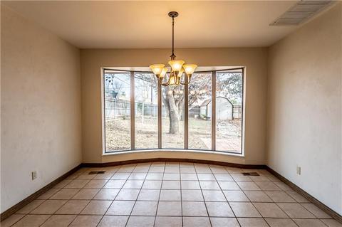 904 N Broadway Ave, Hydro, OK 73048 photo 11