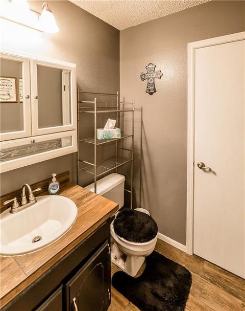312 E Washington Ave, Sayre, OK 73662 photo 7