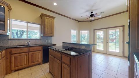9100 Megans Way, Mcloud, OK 74851 photo 13