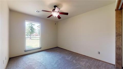 9100 Megans Way, Mcloud, OK 74851 photo 31