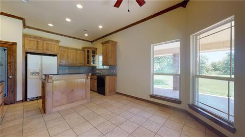 9100 Megans Way, Mcloud, OK 74851 photo 11