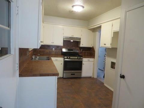 504 W Steele St, Marlow, OK 73055 photo 4