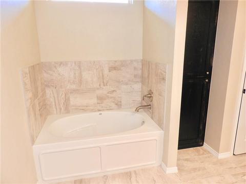 424 Fallview Ct, Edmond, OK 73034 photo 10