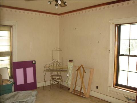 321 N Main St, Thomas, OK 73669 photo 6