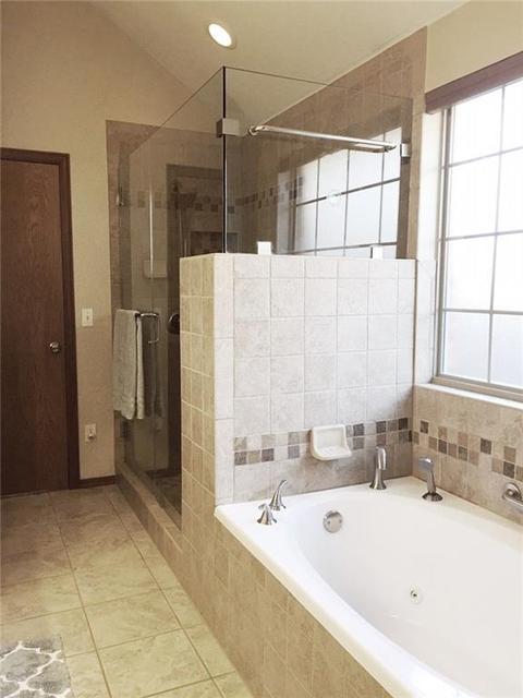2125 Oak Dr, Moore, OK 73170 photo 7