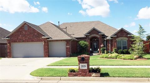 2125 Oak Dr, Moore, OK 73170 photo 1