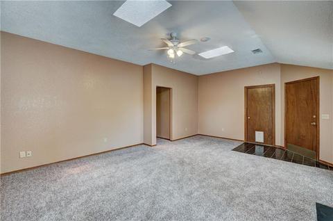 2103 Lakecrest Dr, Moore, OK 73170 photo 7