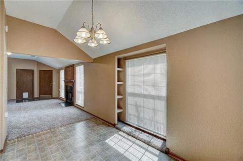2103 Lakecrest Dr, Moore, OK 73170 photo 11