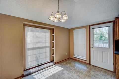 2103 Lakecrest Dr, Moore, OK 73170 photo 9