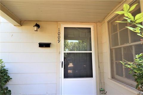 1009 E Liveoak St, Altus, OK 73521 photo 2