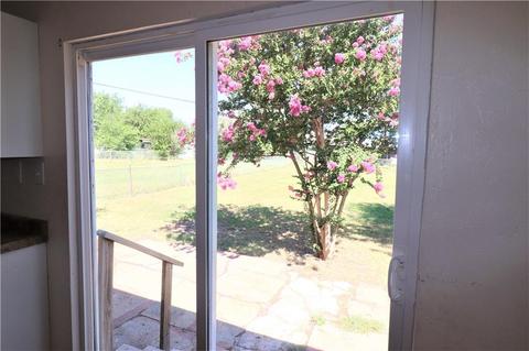 1009 E Liveoak St, Altus, OK 73521 photo 14
