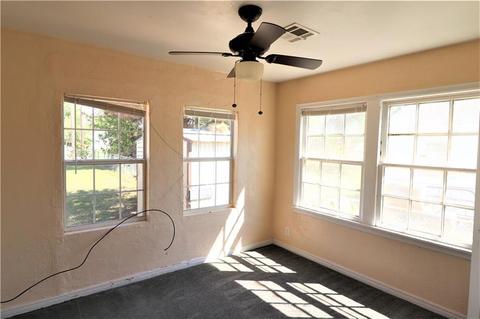 1009 E Liveoak St, Altus, OK 73521 photo 21