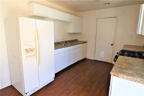 1009 E Liveoak St, Altus, OK 73521 photo 8