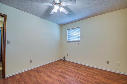 1107 Villa Dr, Watonga, OK 73772 photo 9