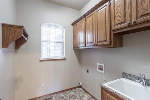 2371 E Rock Creek Rd, Tuttle, OK 73089 photo 15