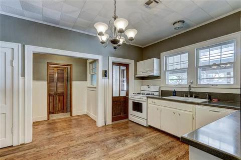 319 E 4th St, Edmond, OK 73034 photo 11