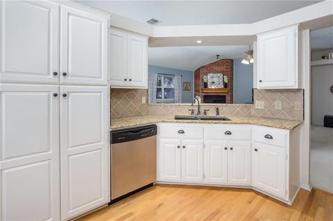 1808 Pinnacle Ln, Edmond, OK 73003 photo 11