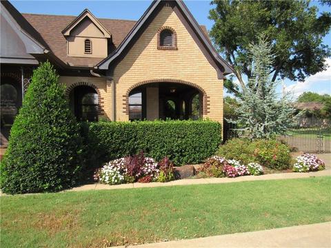 917 E Commerce St, Altus, OK 73521 photo 4