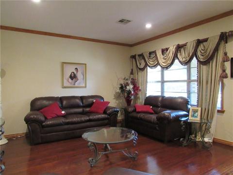 917 E Commerce St, Altus, OK 73521 photo 9