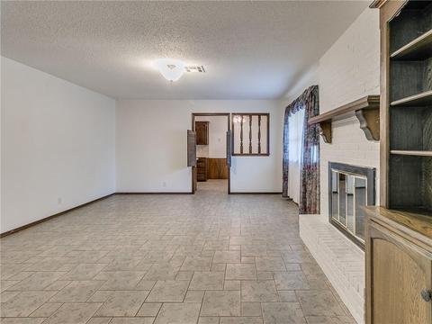 415 E Carson Ln, Mustang, OK 73064 photo 7
