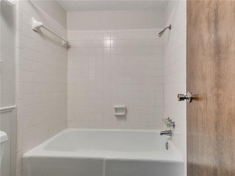 415 E Carson Ln, Mustang, OK 73064 photo 15