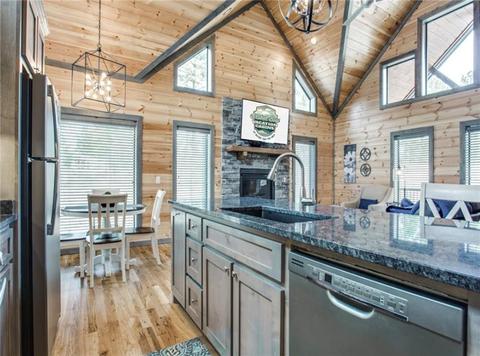 543 W Eagle Mountain Trl, Broken Bow, OK 74728 photo 4