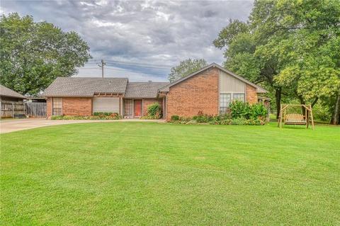 2106 Timbercrest Pl, Norman, OK 73071 photo 1